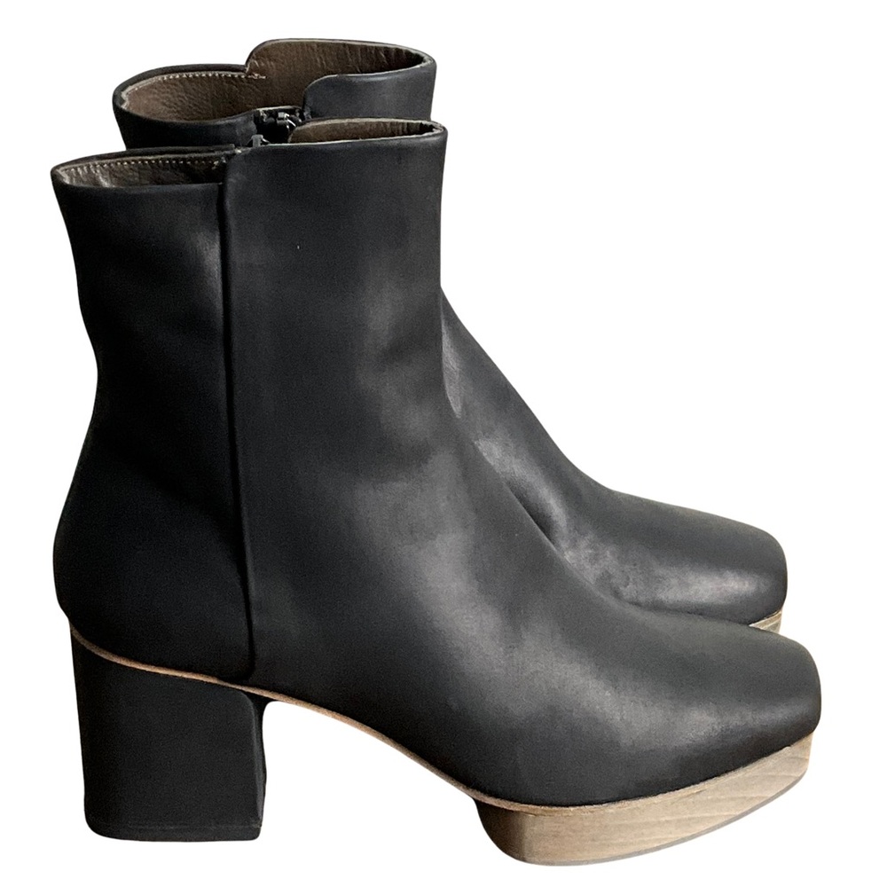 Coclico Rana Black Leather Heeled Ankle Boot, New in Box - Picture 1 of 11
